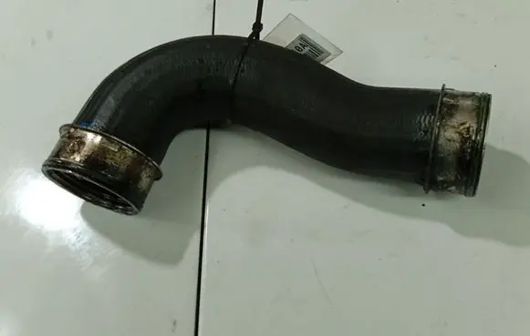 Skoda Superb B6 (3T) Intercooler hose/pipe 