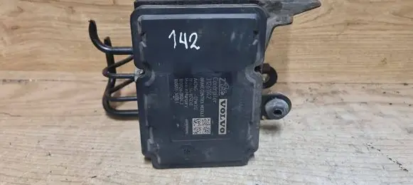 Volvo V70 ABS Pump 31261142
