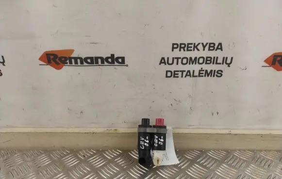 Honda CR-V Windscreen/windshield washer pump