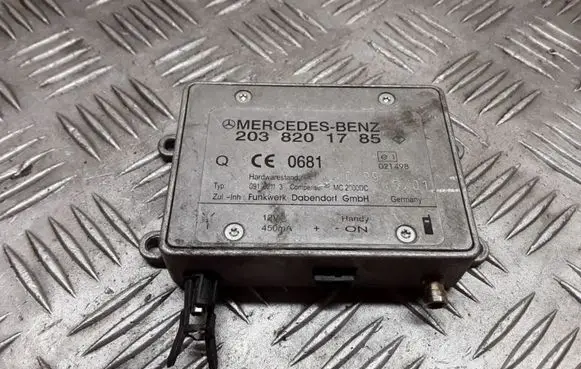 Mercedes-Benz S W220 Aerial antenna amplifier 2038201785 09102113