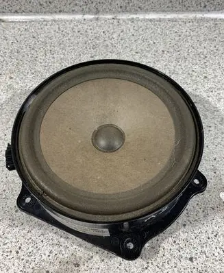 Audi A2 Front door speaker 8Z0035411