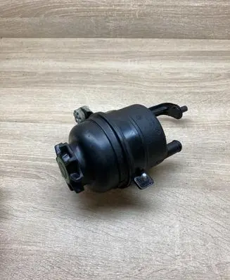 BMW 5 E60 E61 Power steering fluid tank/reservoir 1097164