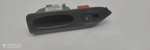 Renault Laguna I Electric window control switch 7701699605