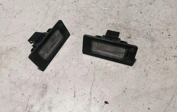Audi Q5 SQ5 Number plate light 8T0943021
