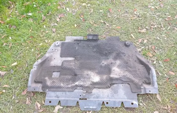 Peugeot 508 RXH Engine splash shield/under tray 9684506080