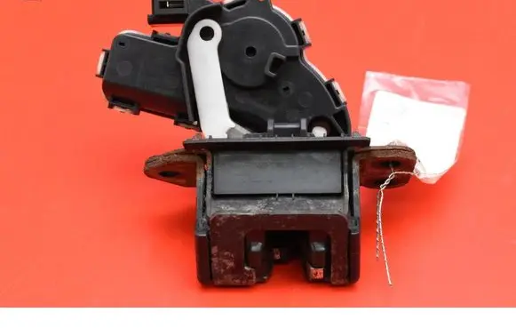 Mazda 6 Tailgate/trunk/boot lock/catch/latch C6728