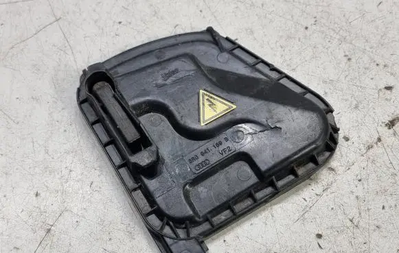 Audi Q5 SQ5 Headlight/headlamp dust cover 8R0941159B