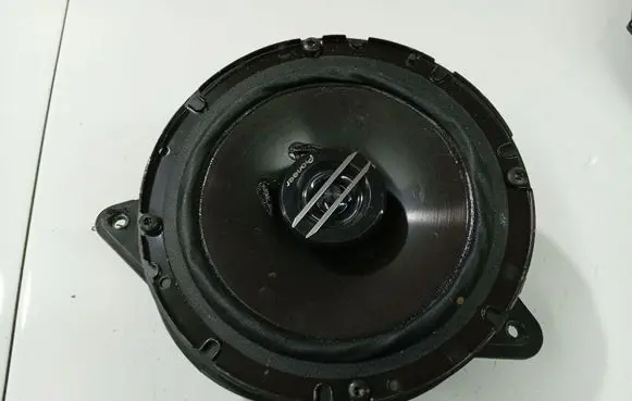 Peugeot 207 Front door speaker 