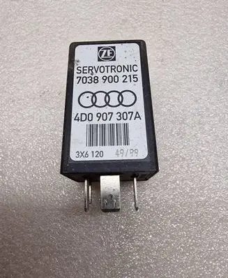 Audi A8 S8 D2 4D Other relay 4D0907307A 3X6120 7038900215