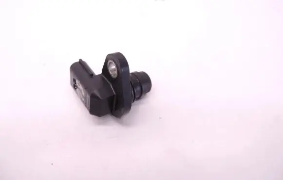 Volvo V50 Camshaft position sensor 8658495 D19