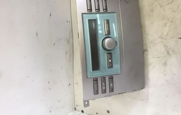 Toyota Corolla Verso E121 Climate control unit 559000F020