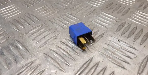 Nissan X-Trail T31 Other relay 2523079944