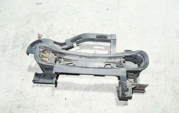 Front door exterior handle/bracket