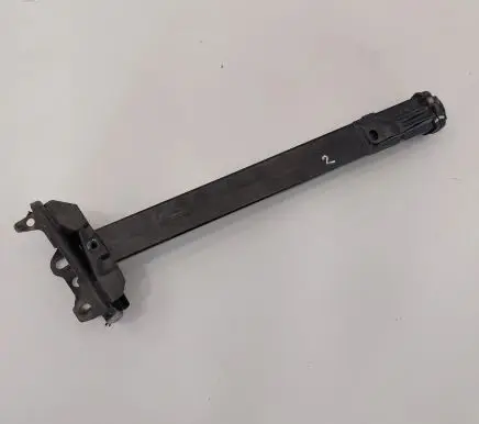 Peugeot 3008 II Front bumper mounting bracket 9830019380