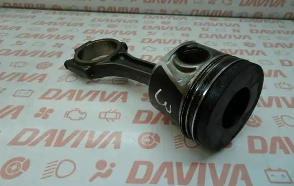 Audi A3 S3 8P Piston with connecting rod 