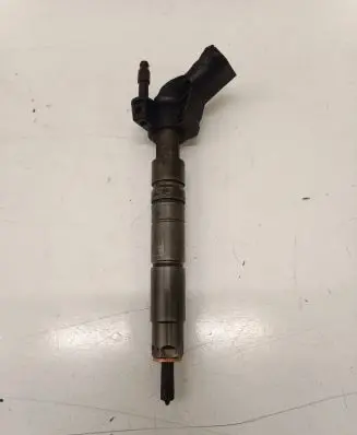 Mercedes-Benz E A207 Fuel injector A6420701187
