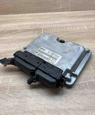 Opel Vectra B Engine control unit/module ECU 90508976 0281001631