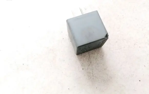 KIA Carens I Other relay 0K2A167740