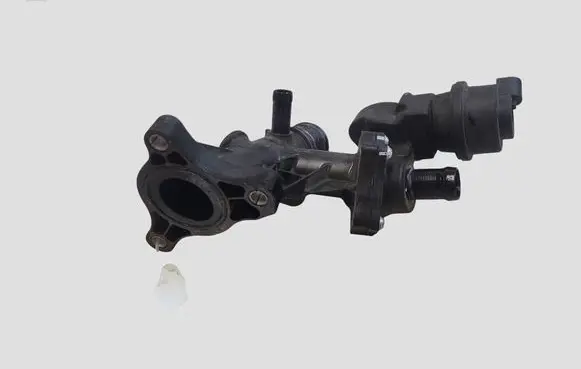 Nissan Qashqai Thermostat/thermostat housing 110600686R