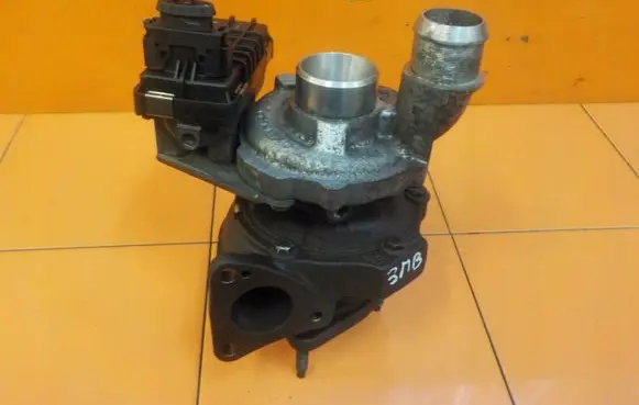 Jaguar S-Type Turbo 4R8Q6K682AL