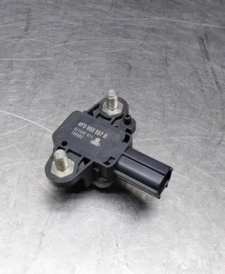 Audi A6 S6 C6 4F Airbag deployment crash/impact sensor 4F0955557B