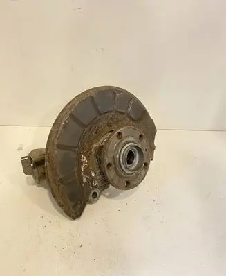 Volkswagen PASSAT B6 Front wheel hub