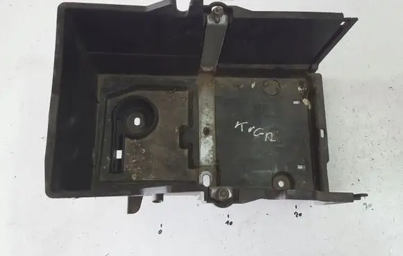 Battery box tray