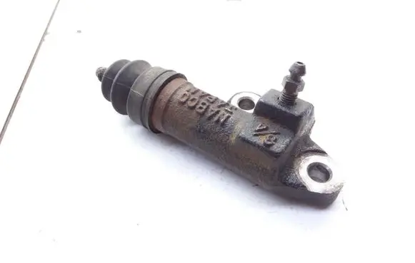Clutch slave cylinder
