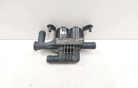 BMW 5 F10 F11 Coolant heater control valve 9119164 1147412200 100920