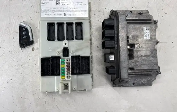 Engine ECU kit and lock set
