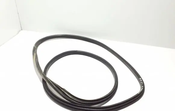 Volkswagen Amarok Front door rubber seal 2H0837911J