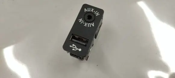BMW 3 F30 F35 F31 AUX in-socket connector 9229246