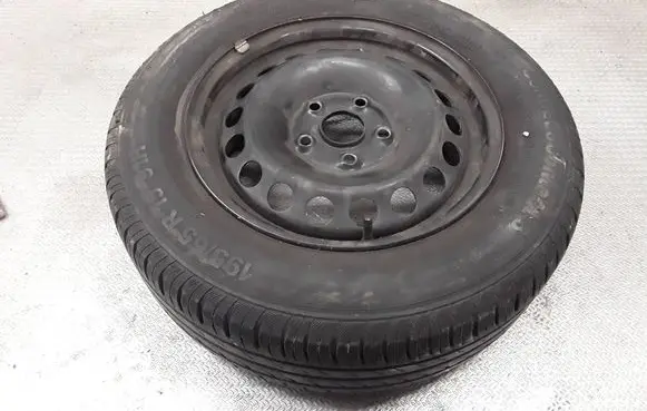Skoda Octavia Mk2 (1Z) R15 spare wheel 1K0601027c