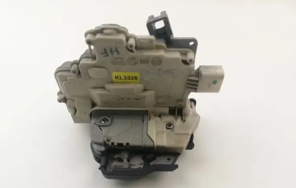Audi A6 S6 C6 4F Front door lock KL3328