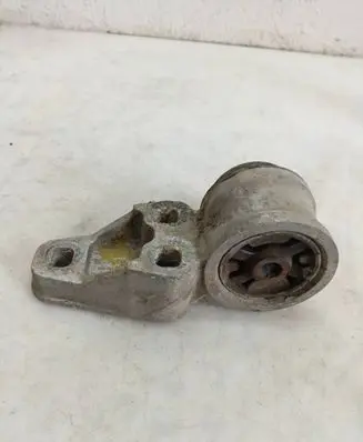 Volkswagen PASSAT B5.5 Rear axle beam mounts housing 8E0501522E 8E0501521F