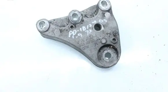 Seat Ibiza IV (6J,6P) Engine mounting bracket 6Q0199185AA