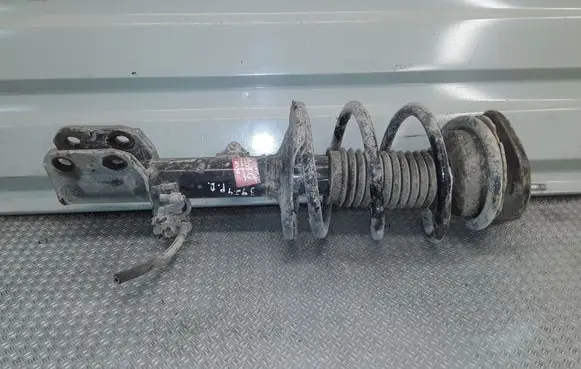 Toyota Corolla Verso E121 Front shock absorber with coil spring