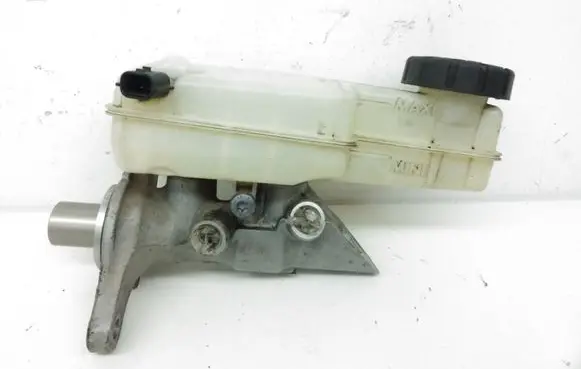 Renault Megane III Master brake cylinder 460910009R 9171 5842ALTURA