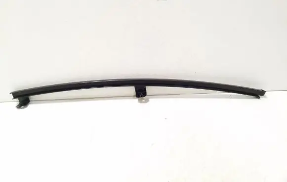 Subaru Impreza VI Rear door windshield rail 