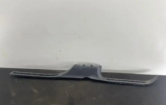 Audi Q7 4L Front sill trim cover 4L0853370