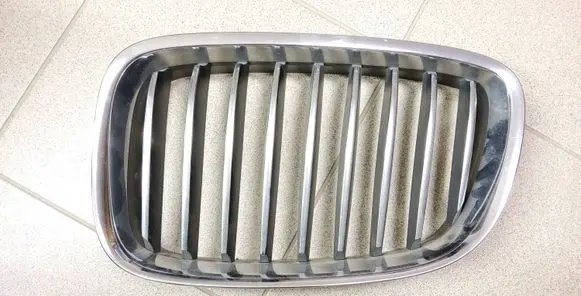 BMW 5 GT F07 Front bumper upper radiator grill 51137200169