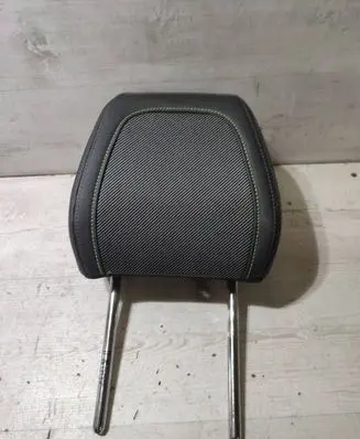 Peugeot 2008 II Front seat headrest 