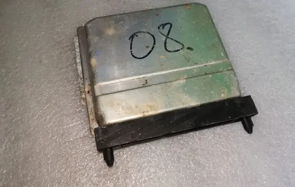 Volvo S80 Engine control unit/module 0261207227 08670169A 08670169
