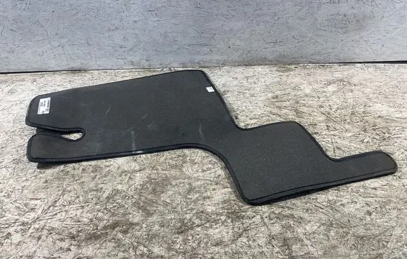 Mercedes-Benz GLE AMG (W166 - C292) Front floor mat A1666843203 0002Z003