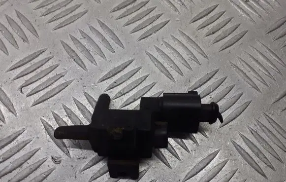 Volkswagen PASSAT B6 Valve vacuum 3C019234A