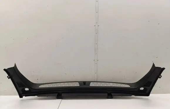 Trunk/boot sill cover protection