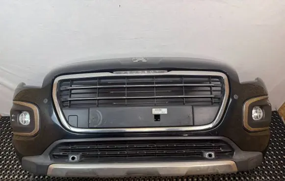 Peugeot 3008 I Front bumper 