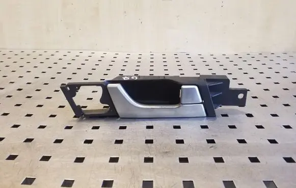 Chevrolet Captiva Rear door interior handle SWC200412