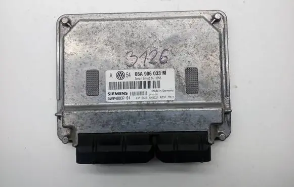 Volkswagen Golf IV Engine control unit/module 06A906033M 5WP4003701