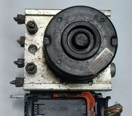 Suzuki Swift I ABS Pump 62J1 06210205644 06210908123